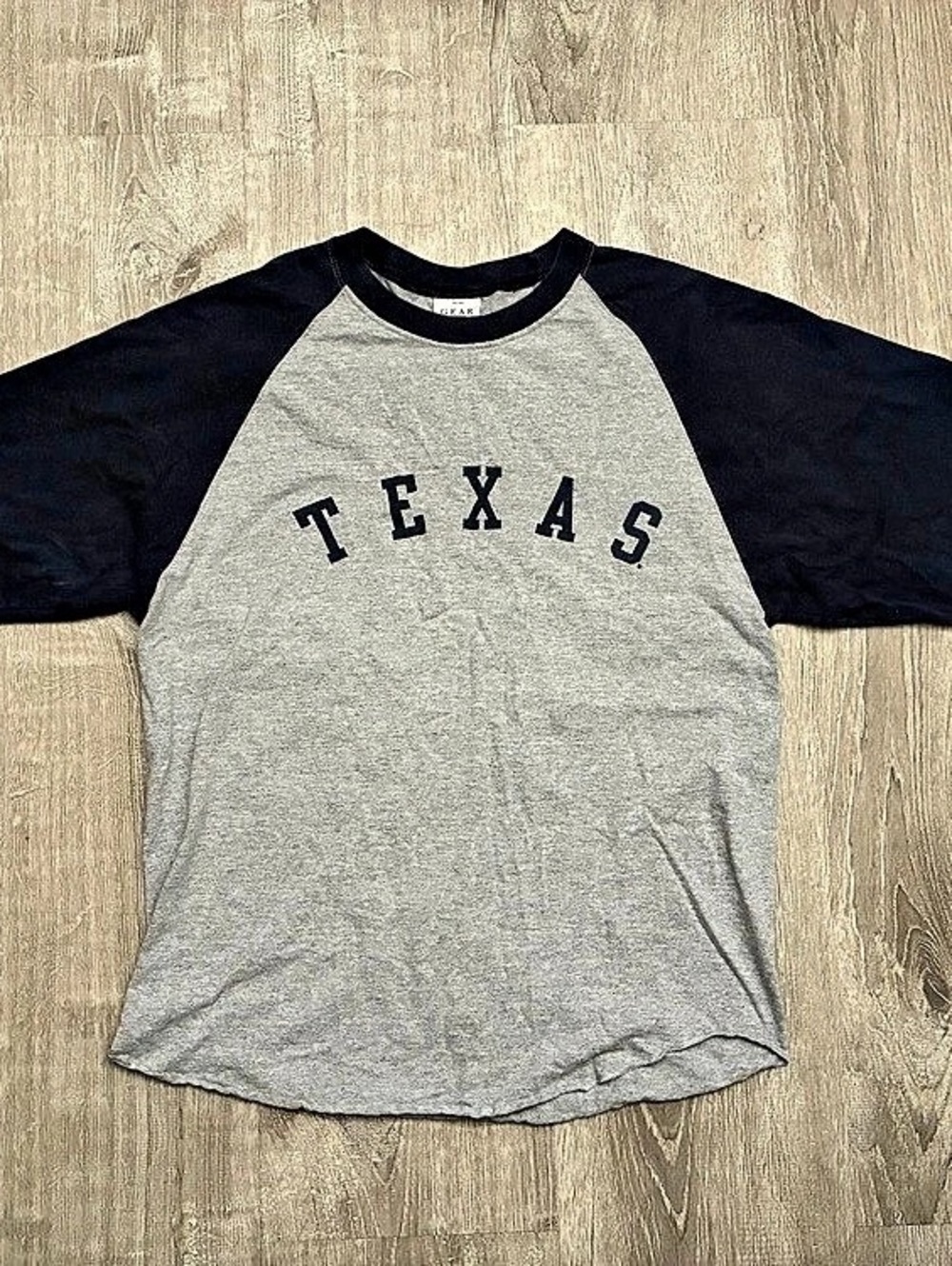 Vintage University of Texas Baseball shirt Size Medium